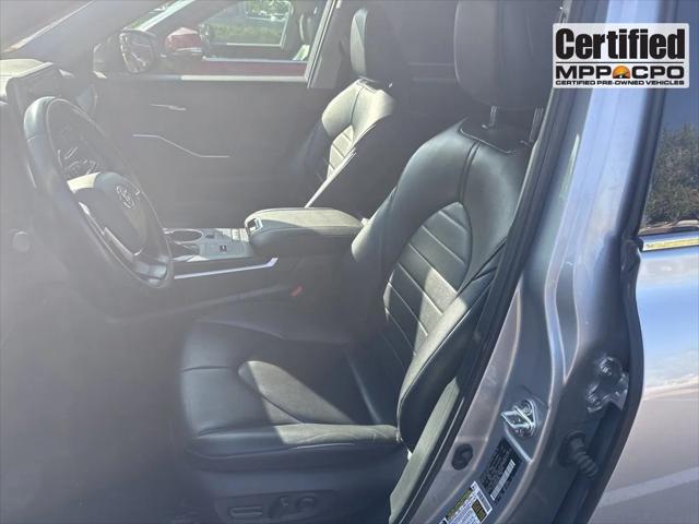 used 2022 Toyota Highlander car, priced at $41,850