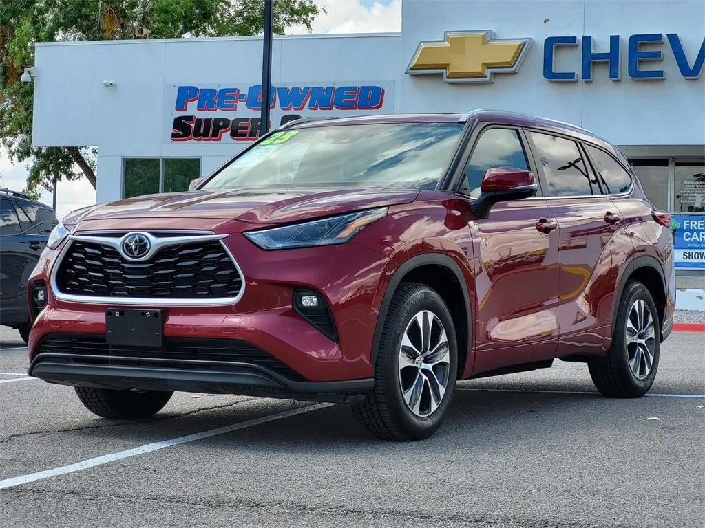 used 2023 Toyota Highlander car, priced at $36,799