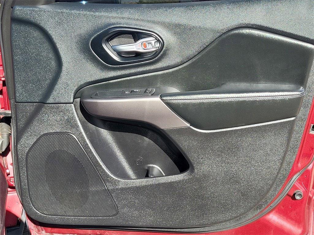 used 2021 Jeep Cherokee car, priced at $14,869