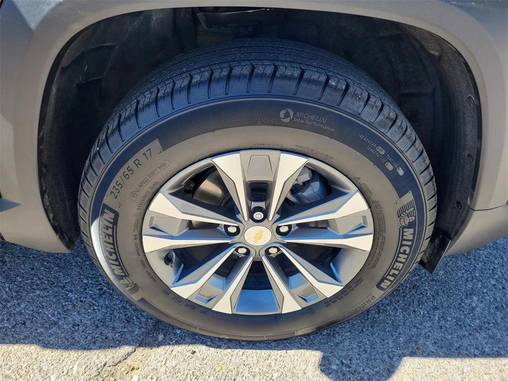used 2025 Chevrolet Equinox car, priced at $34,975