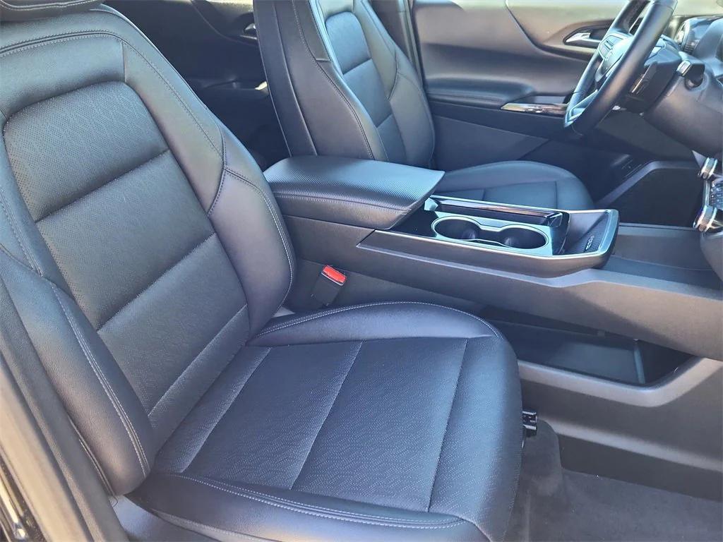 used 2025 Chevrolet Equinox car, priced at $34,975