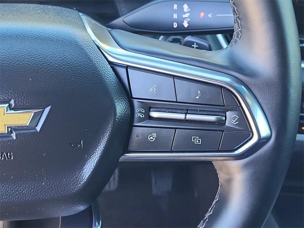 used 2025 Chevrolet Equinox car, priced at $34,975