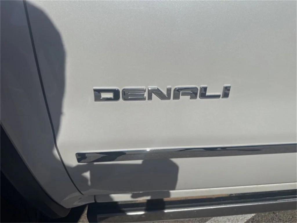 used 2018 GMC Sierra 1500 car, priced at $35,984