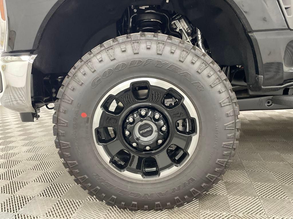 new 2025 Ford F-250 car, priced at $69,665