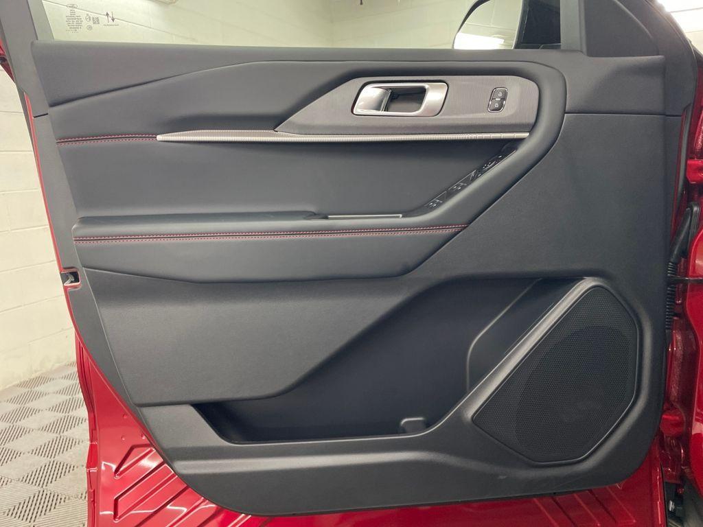 new 2025 Ford Explorer car, priced at $44,606
