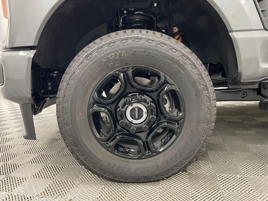 new 2025 Ford F-250 car, priced at $65,950