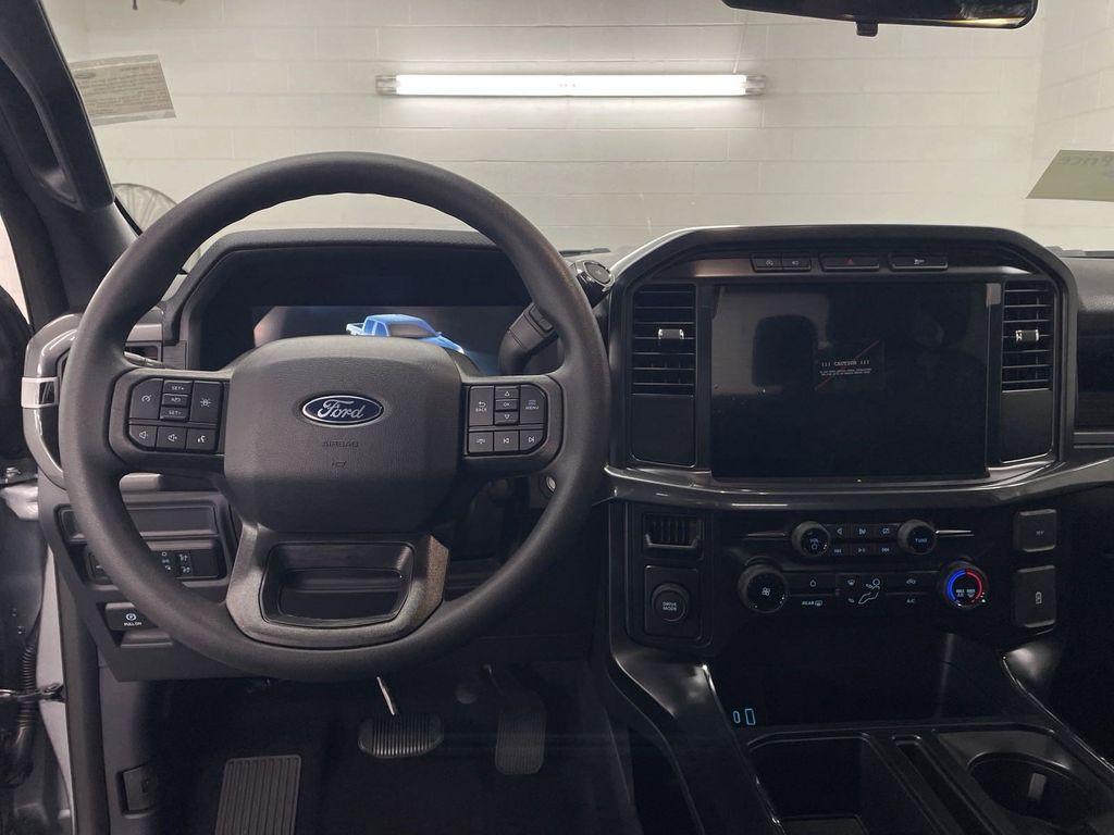new 2024 Ford F-150 car, priced at $40,320