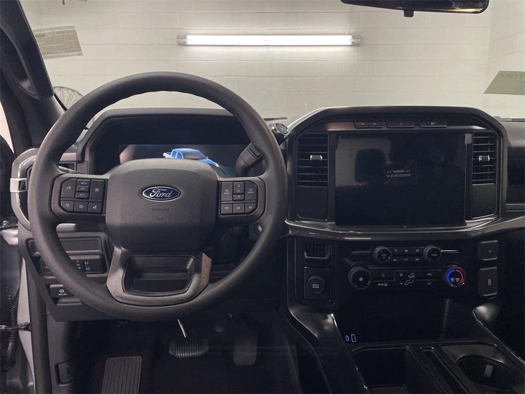 new 2024 Ford F-150 car, priced at $41,424