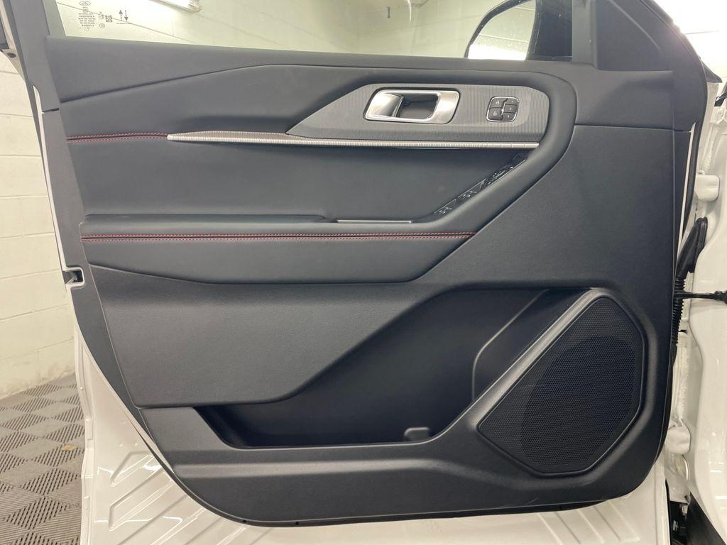 new 2025 Ford Explorer car, priced at $47,205