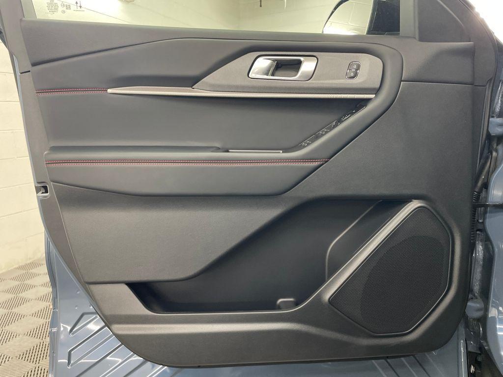 new 2025 Ford Explorer car, priced at $44,606