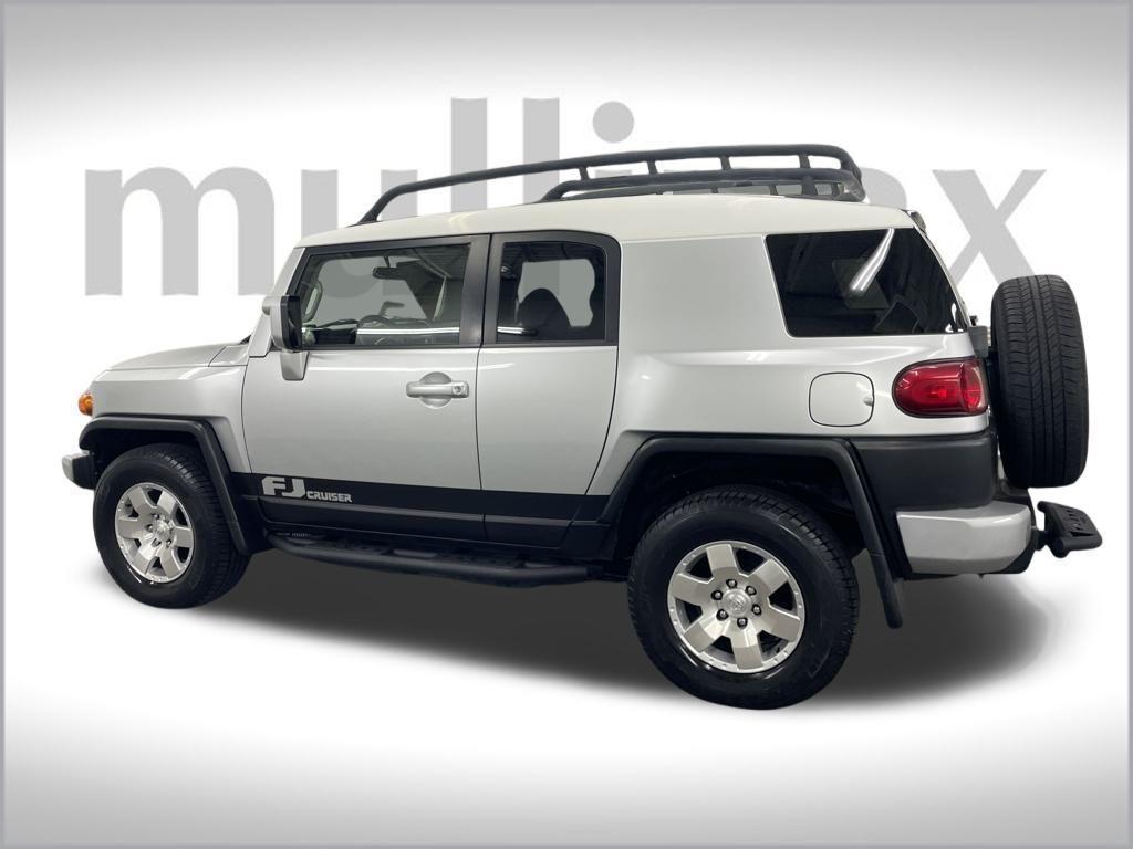 used 2007 Toyota FJ Cruiser car, priced at $19,500