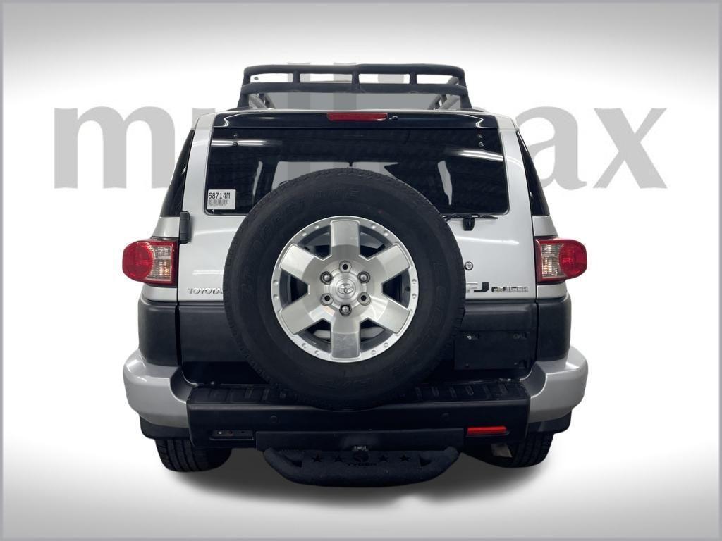 used 2007 Toyota FJ Cruiser car, priced at $19,500
