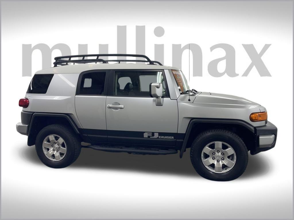 used 2007 Toyota FJ Cruiser car, priced at $19,500