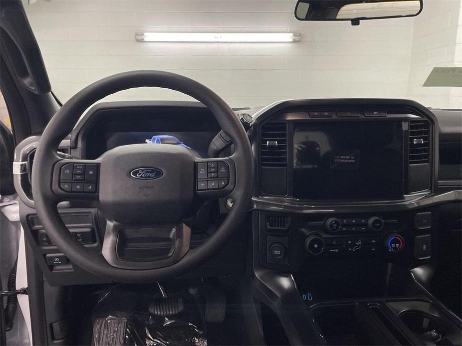 new 2024 Ford F-150 car, priced at $43,176