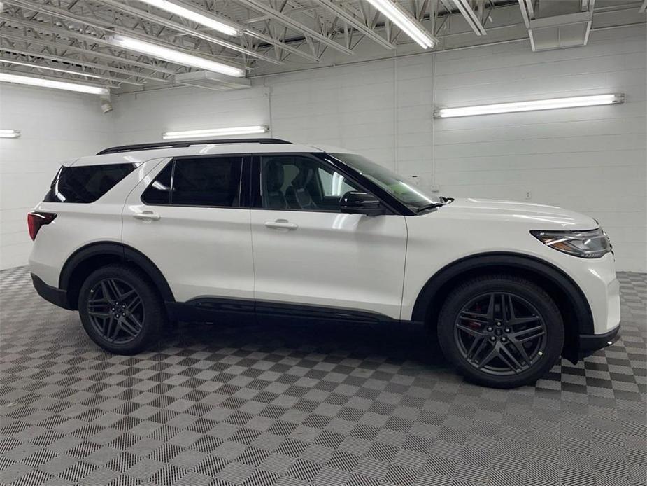 new 2025 Ford Explorer car, priced at $58,412