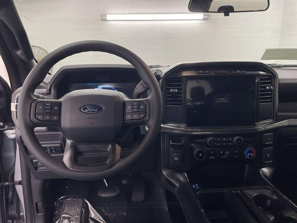 new 2024 Ford F-150 car, priced at $41,277