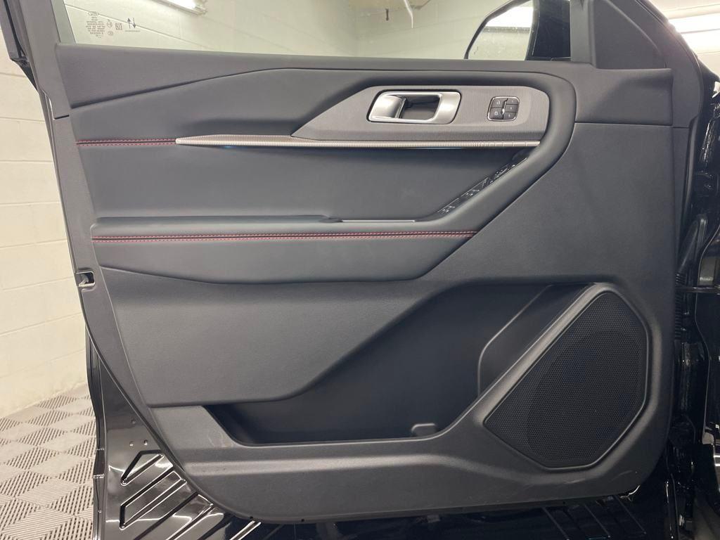 new 2025 Ford Explorer car, priced at $53,648