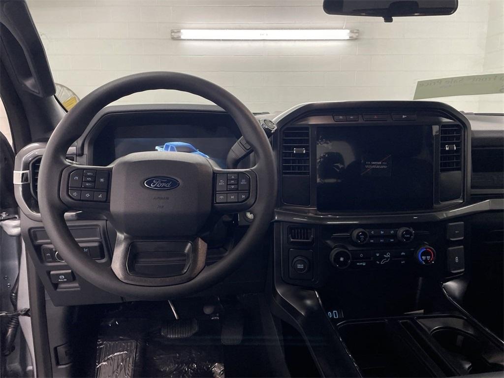 new 2024 Ford F-150 car, priced at $43,654