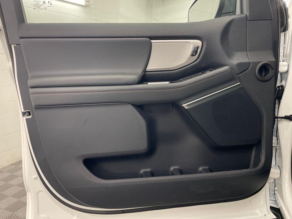 new 2025 Ford Expedition Max car, priced at $71,065