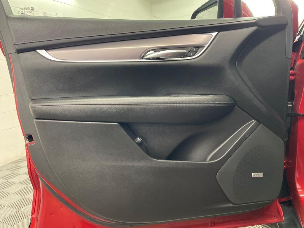 used 2021 Cadillac XT5 car, priced at $26,450