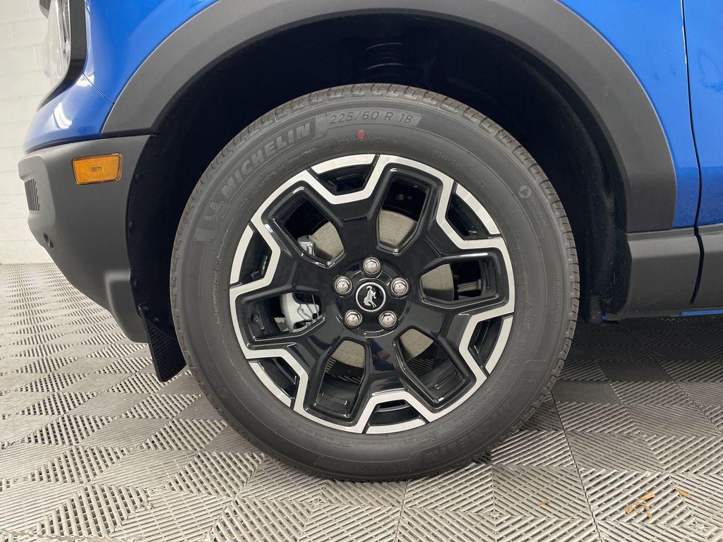 new 2025 Ford Bronco Sport car, priced at $37,176