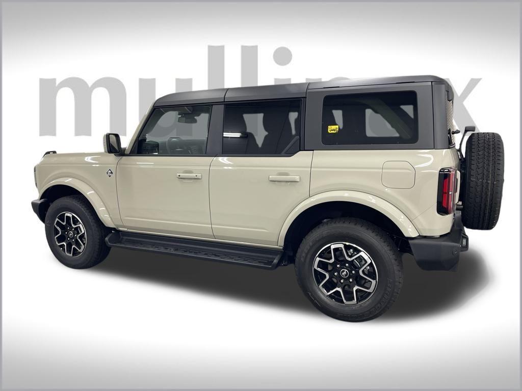 new 2025 Ford Bronco car, priced at $49,451