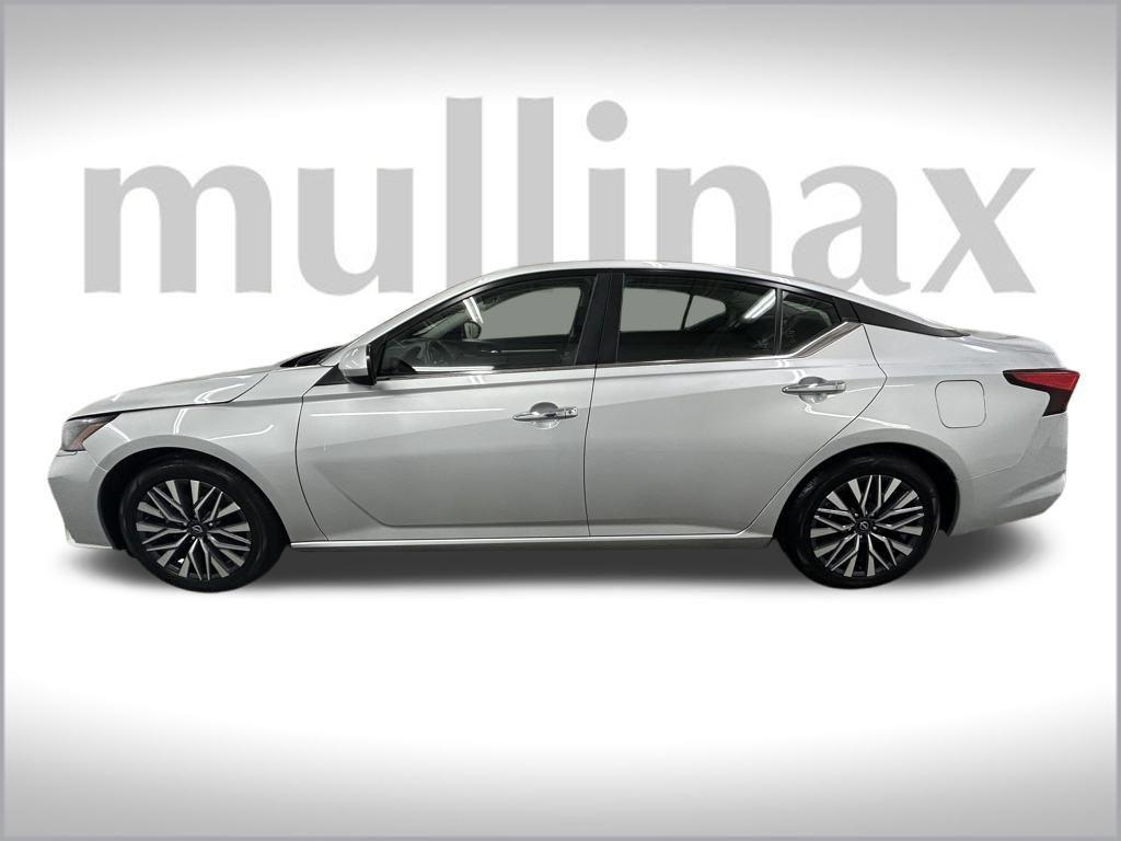used 2023 Nissan Altima car, priced at $18,500