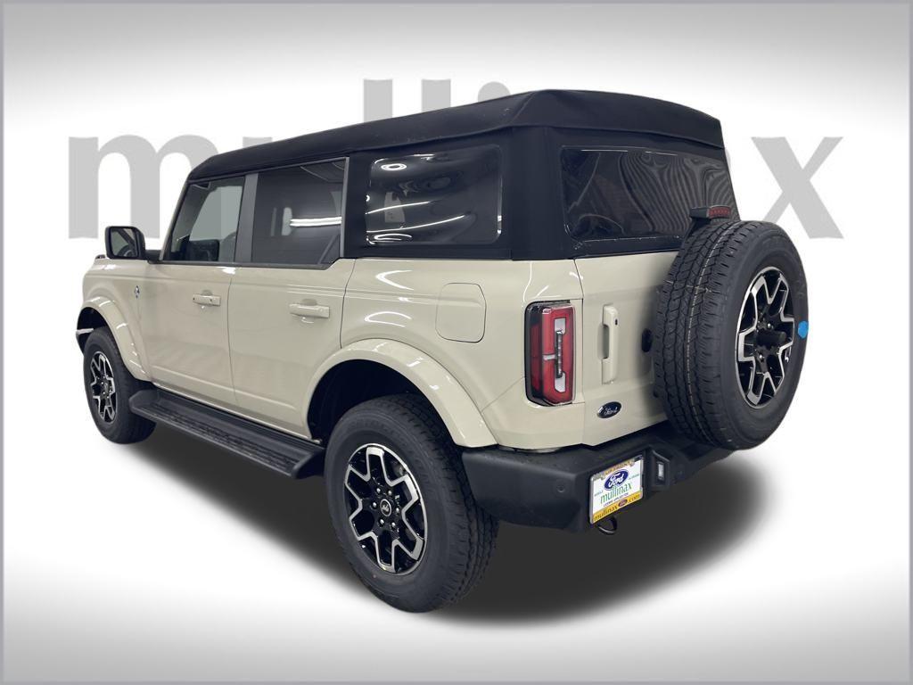 new 2025 Ford Bronco car, priced at $48,264