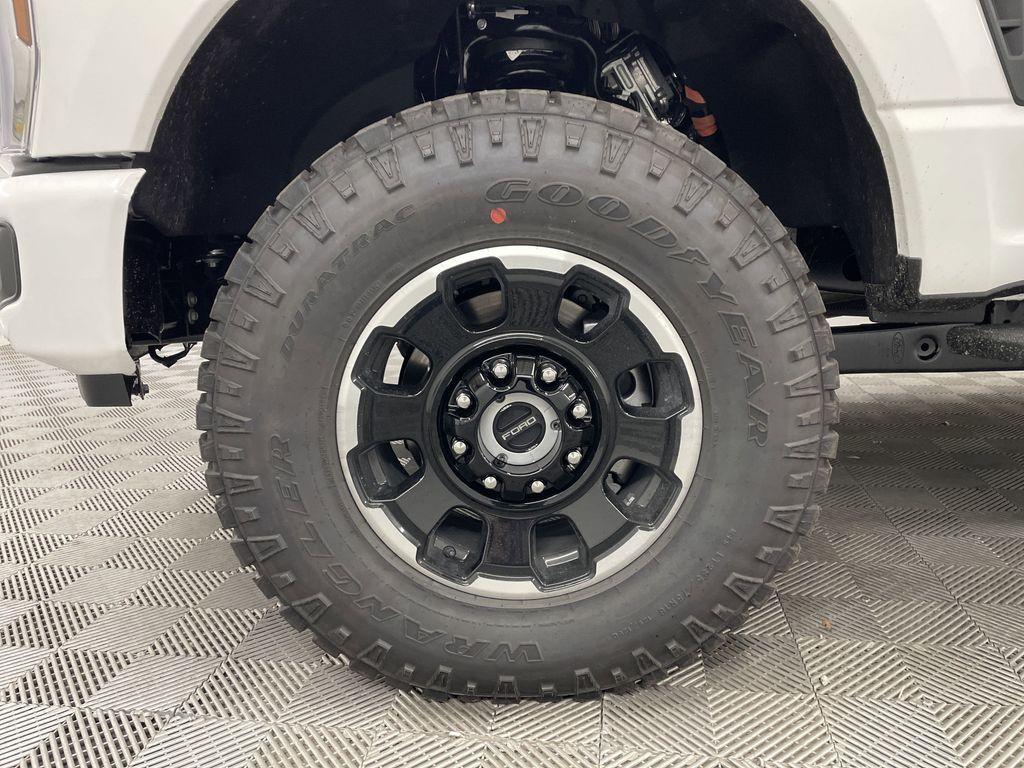 new 2025 Ford F-250 car, priced at $101,800