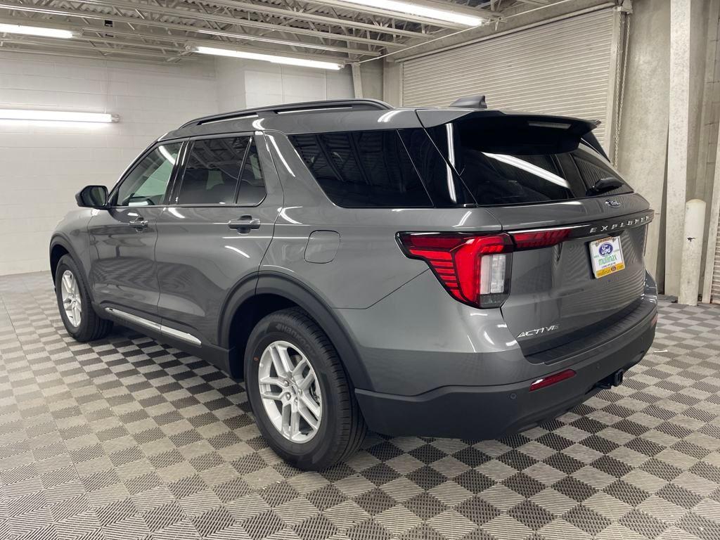 new 2025 Ford Explorer car, priced at $39,015