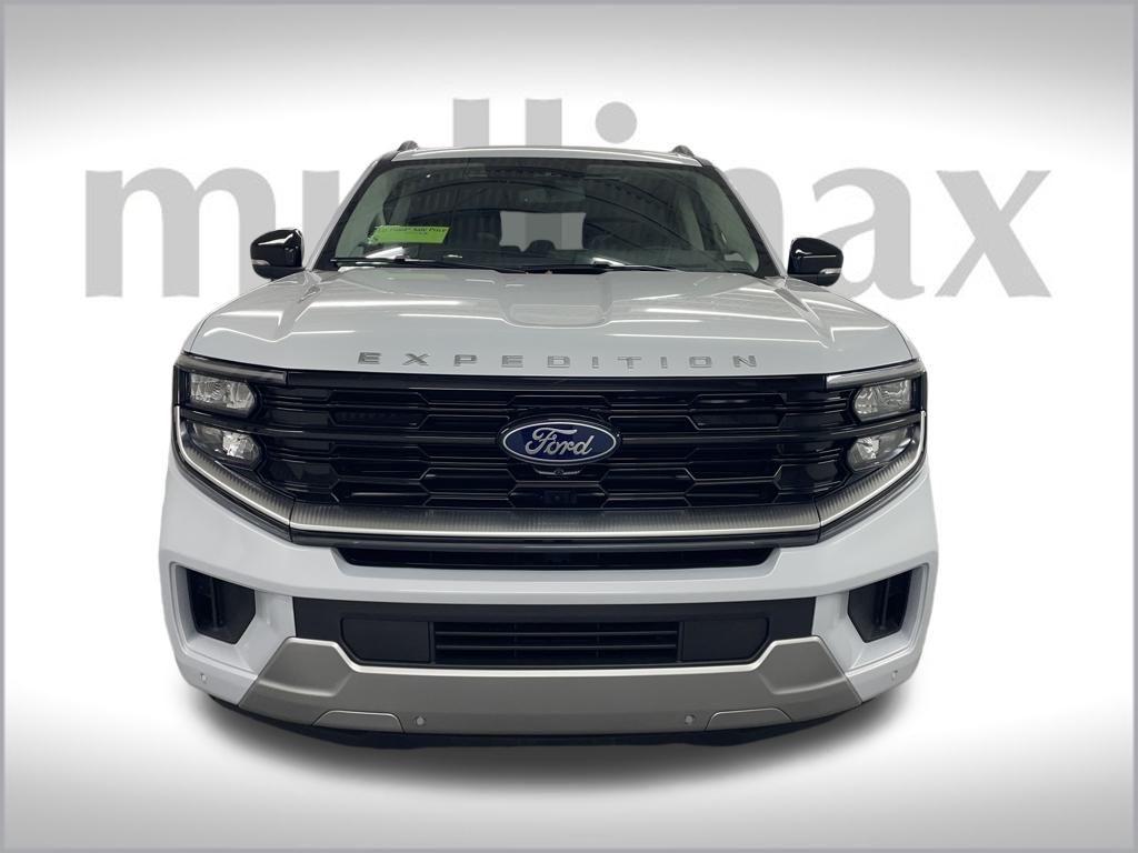 new 2025 Ford Expedition Max car, priced at $80,735