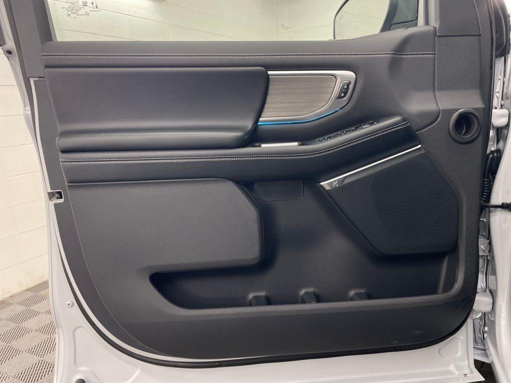 new 2025 Ford Expedition Max car, priced at $80,735