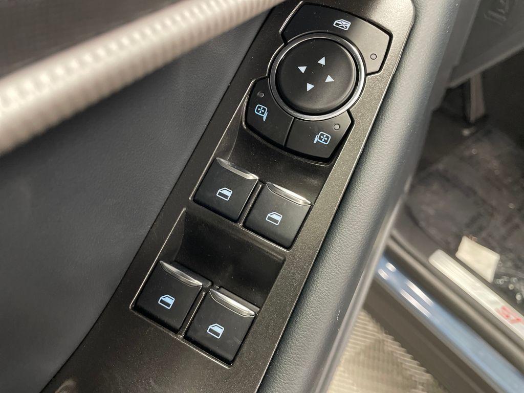 new 2025 Ford Explorer car, priced at $44,606