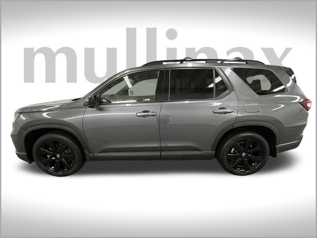 used 2025 Honda Pilot car, priced at $49,990