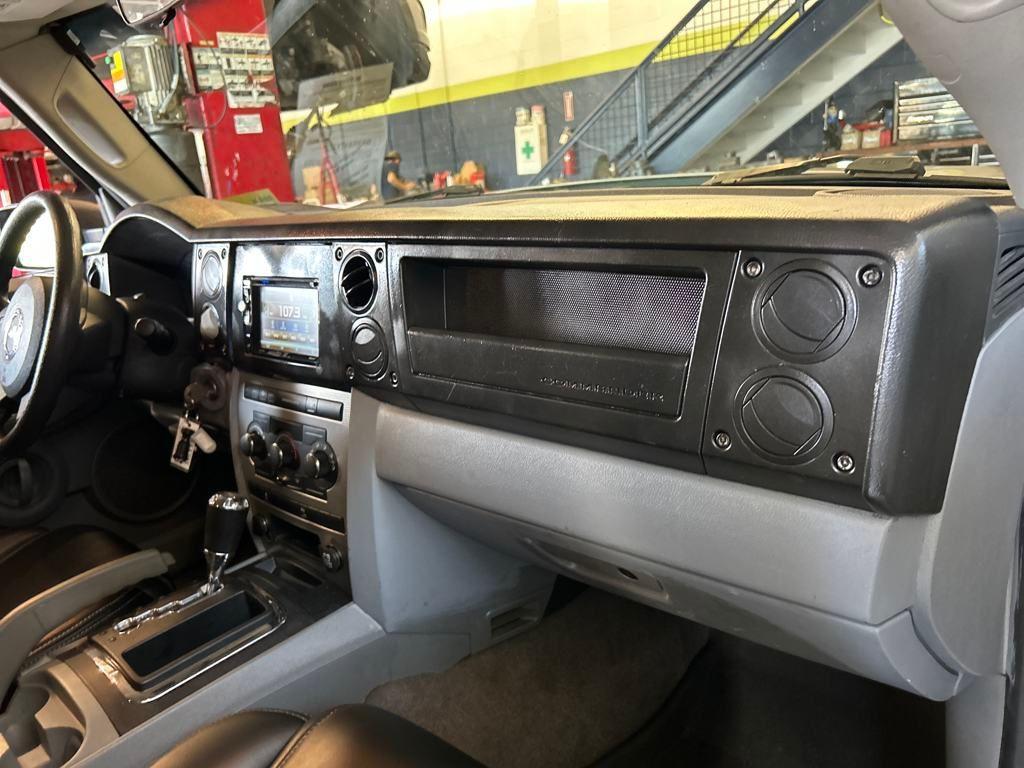 used 2007 Jeep Commander car, priced at $5,850