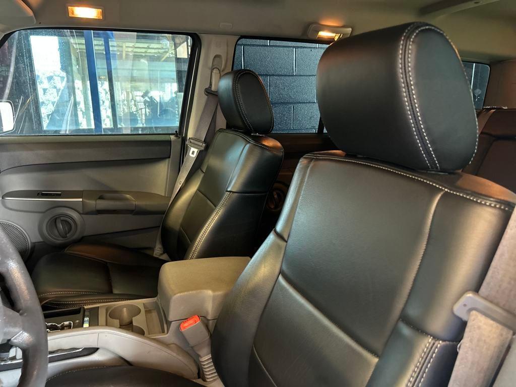 used 2007 Jeep Commander car, priced at $5,850