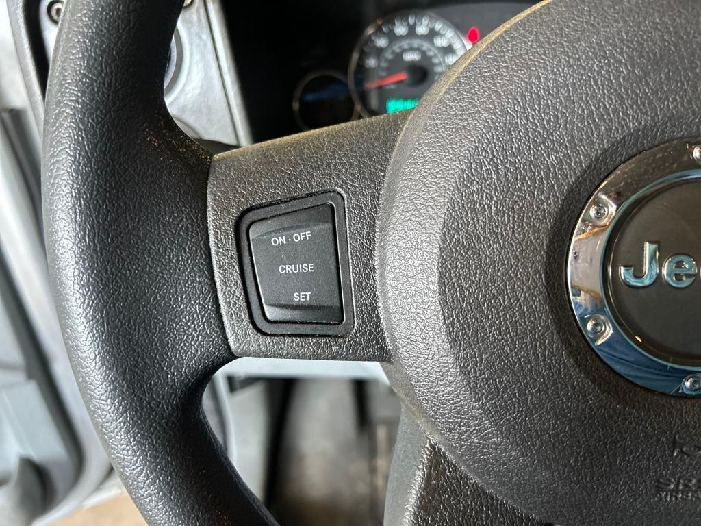 used 2007 Jeep Commander car, priced at $5,850
