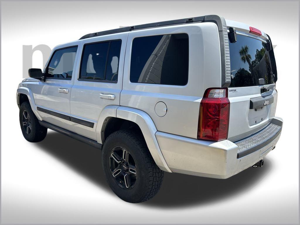 used 2007 Jeep Commander car, priced at $5,850