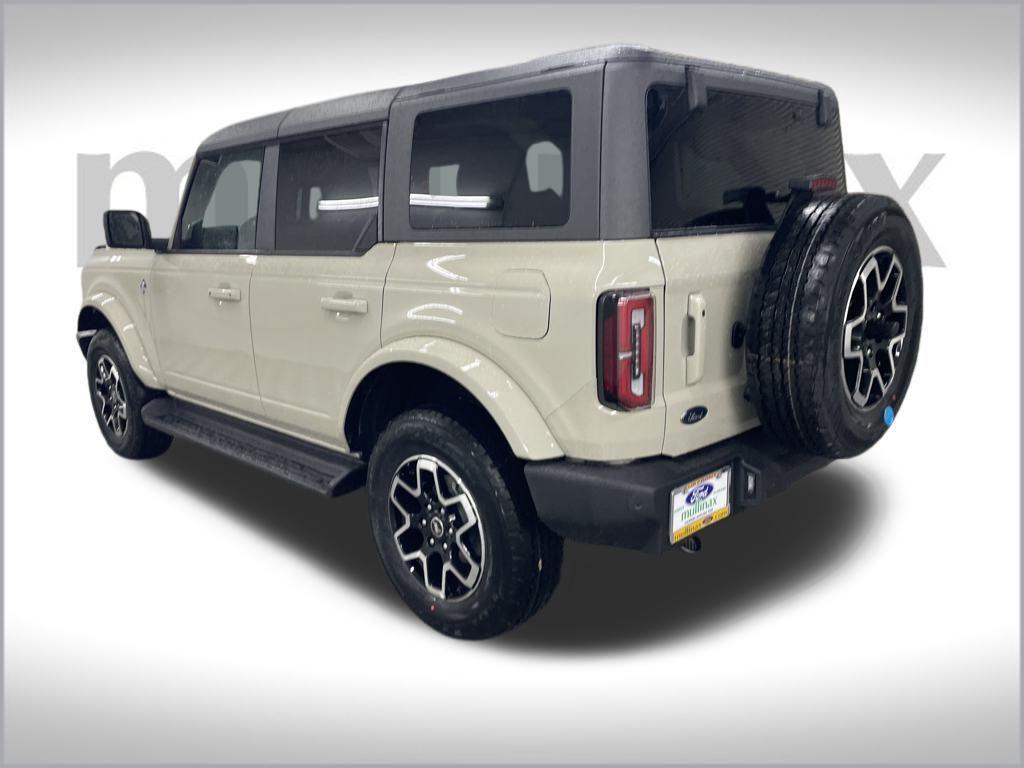 new 2025 Ford Bronco car, priced at $52,413