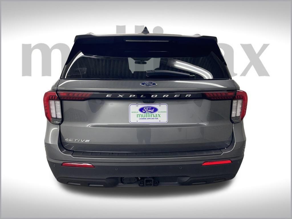 new 2025 Ford Explorer car, priced at $39,370