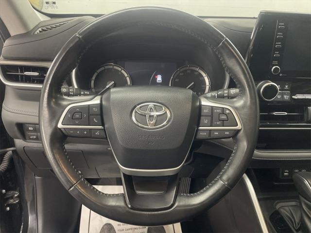 used 2022 Toyota Highlander car, priced at $32,690