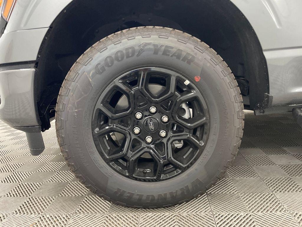new 2025 Ford F-150 car, priced at $55,818