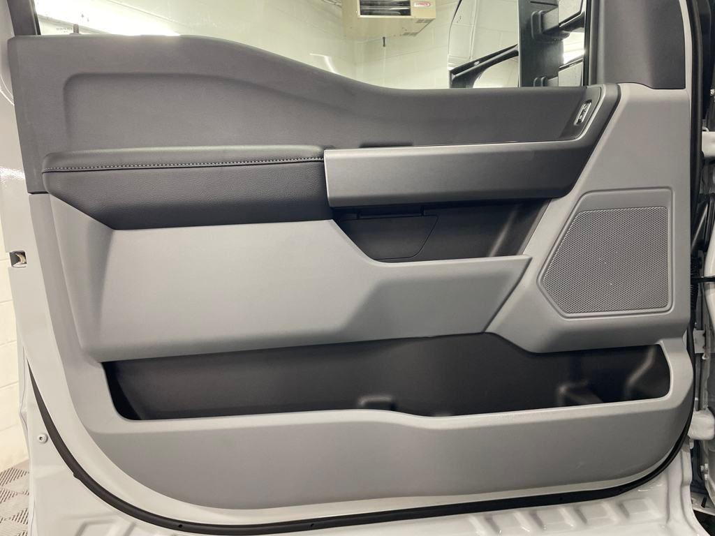 new 2025 Ford F-250 car, priced at $66,550