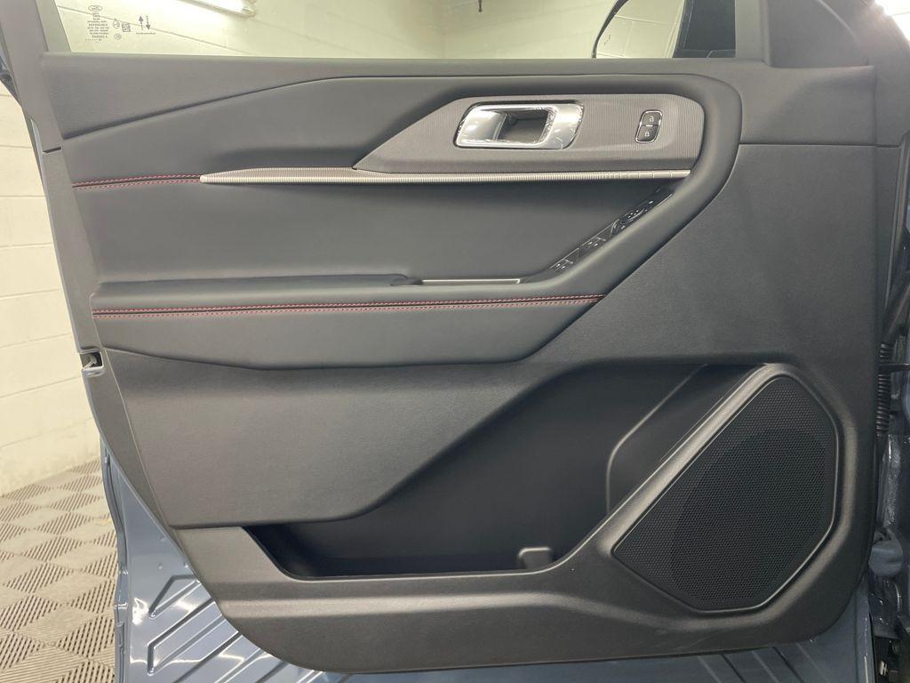 new 2025 Ford Explorer car, priced at $44,606