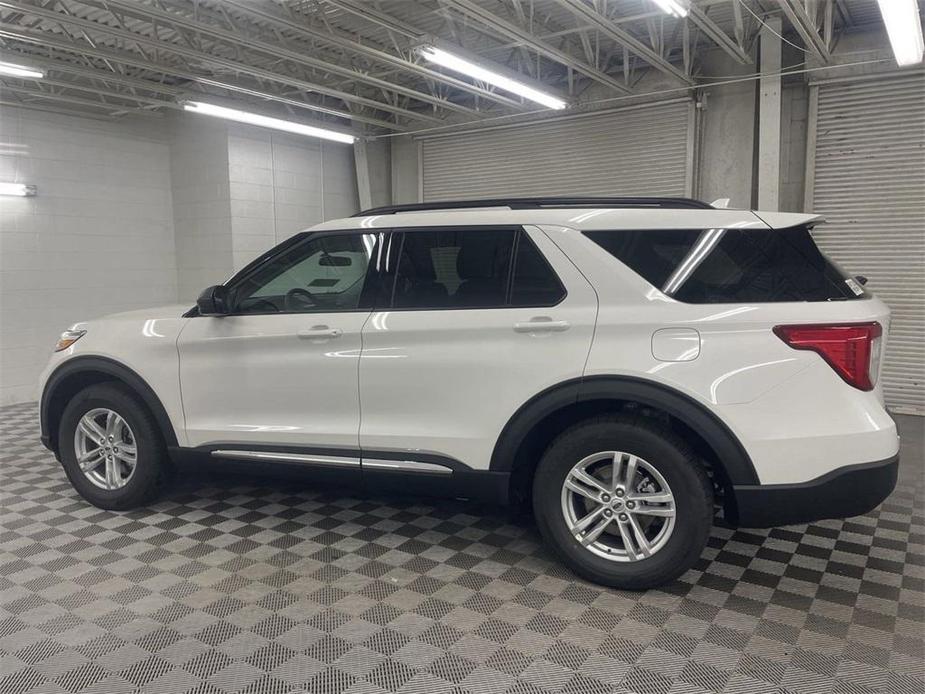 new 2024 Ford Explorer car, priced at $39,897