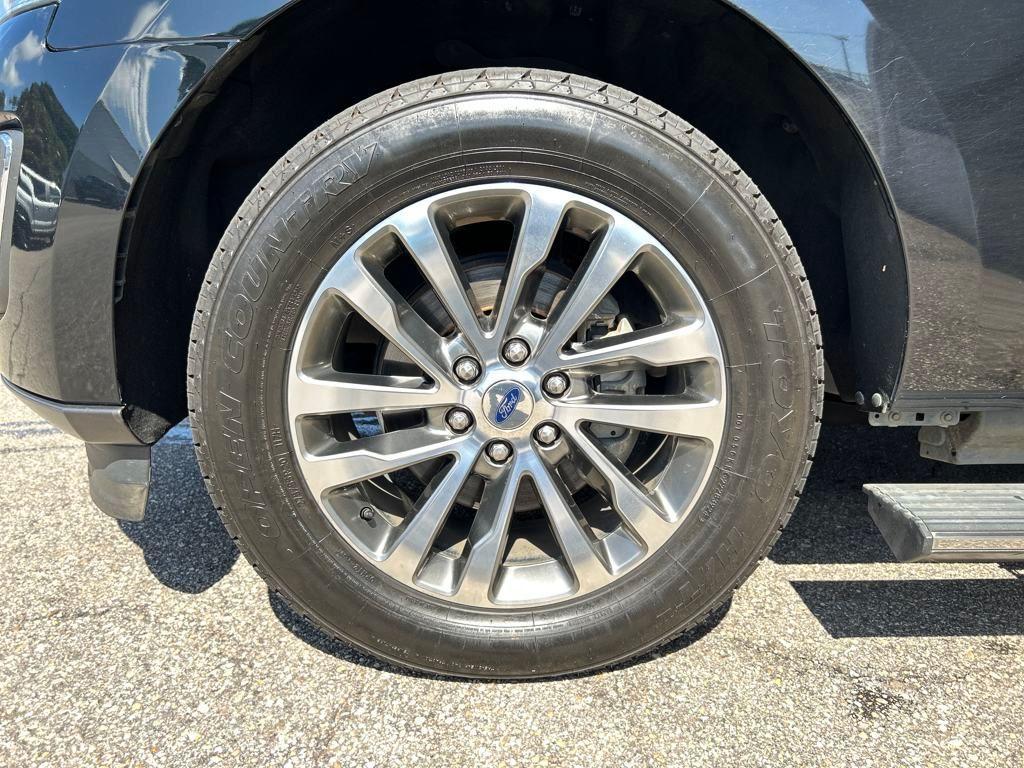 used 2018 Ford Expedition car, priced at $18,500