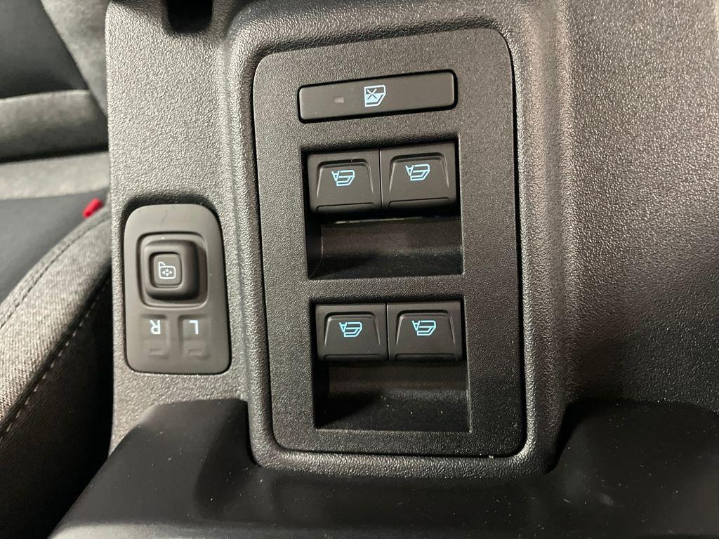 new 2025 Ford Bronco car, priced at $43,591