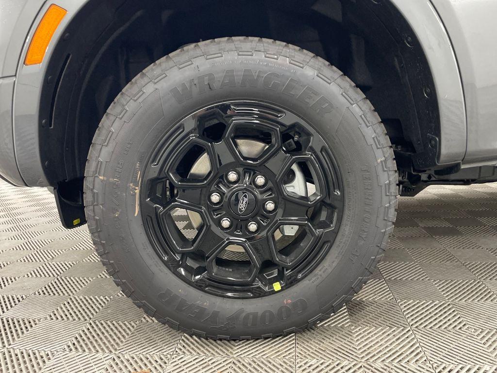 new 2025 Ford Ranger car, priced at $40,085