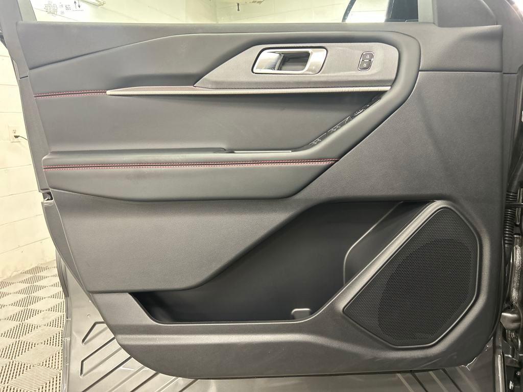new 2025 Ford Explorer car, priced at $43,008