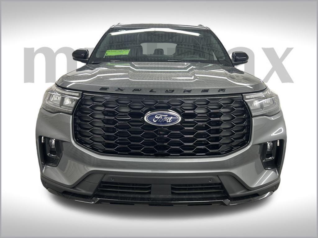 new 2025 Ford Explorer car, priced at $43,008